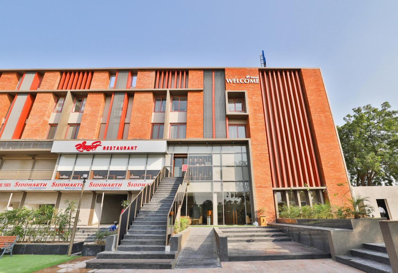 Palette - Hotel Welcome Kadi Exterior photo
